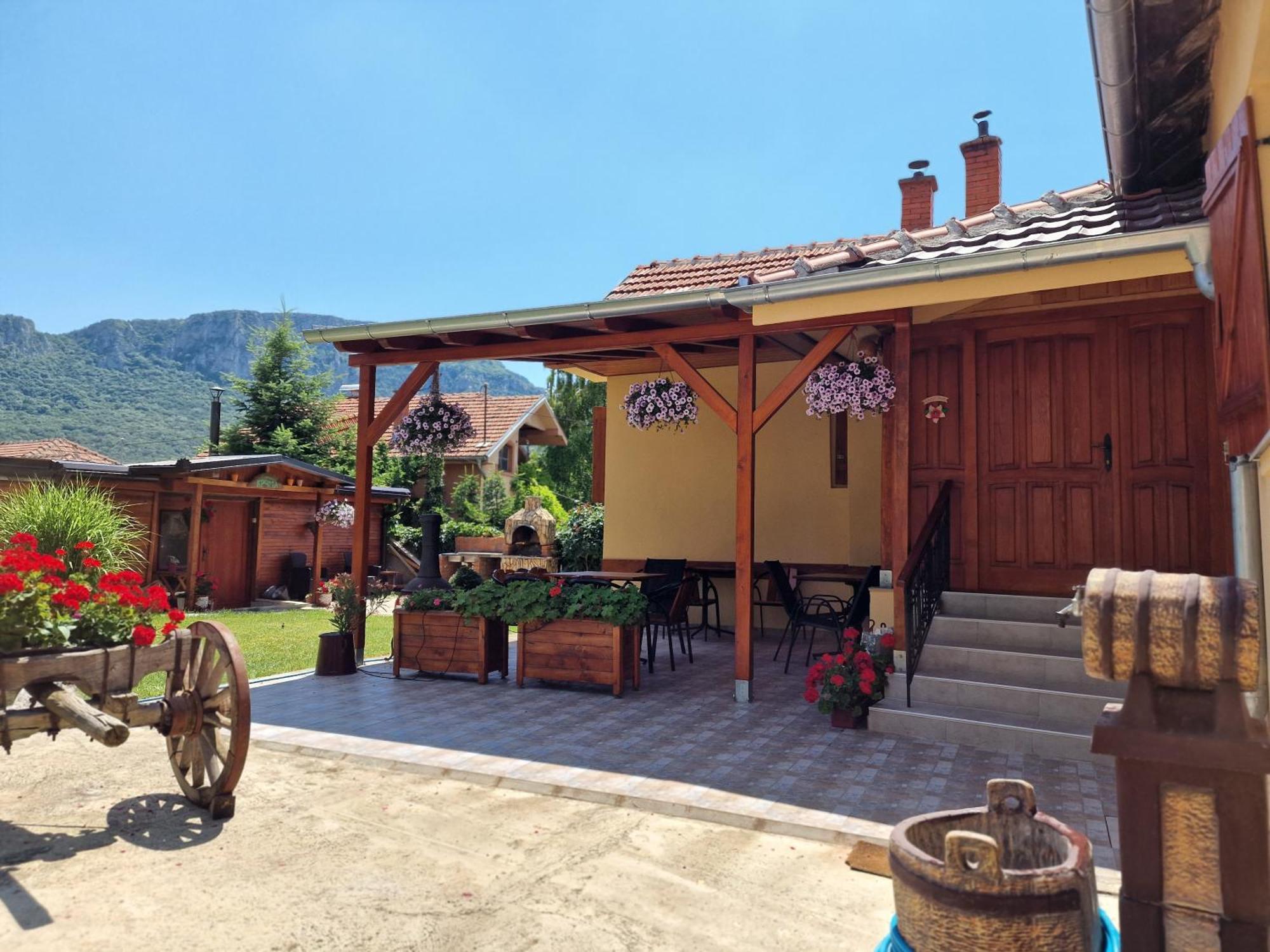 Konak -Guest House -Ramonda Serbika Ni Eksteriør bilde