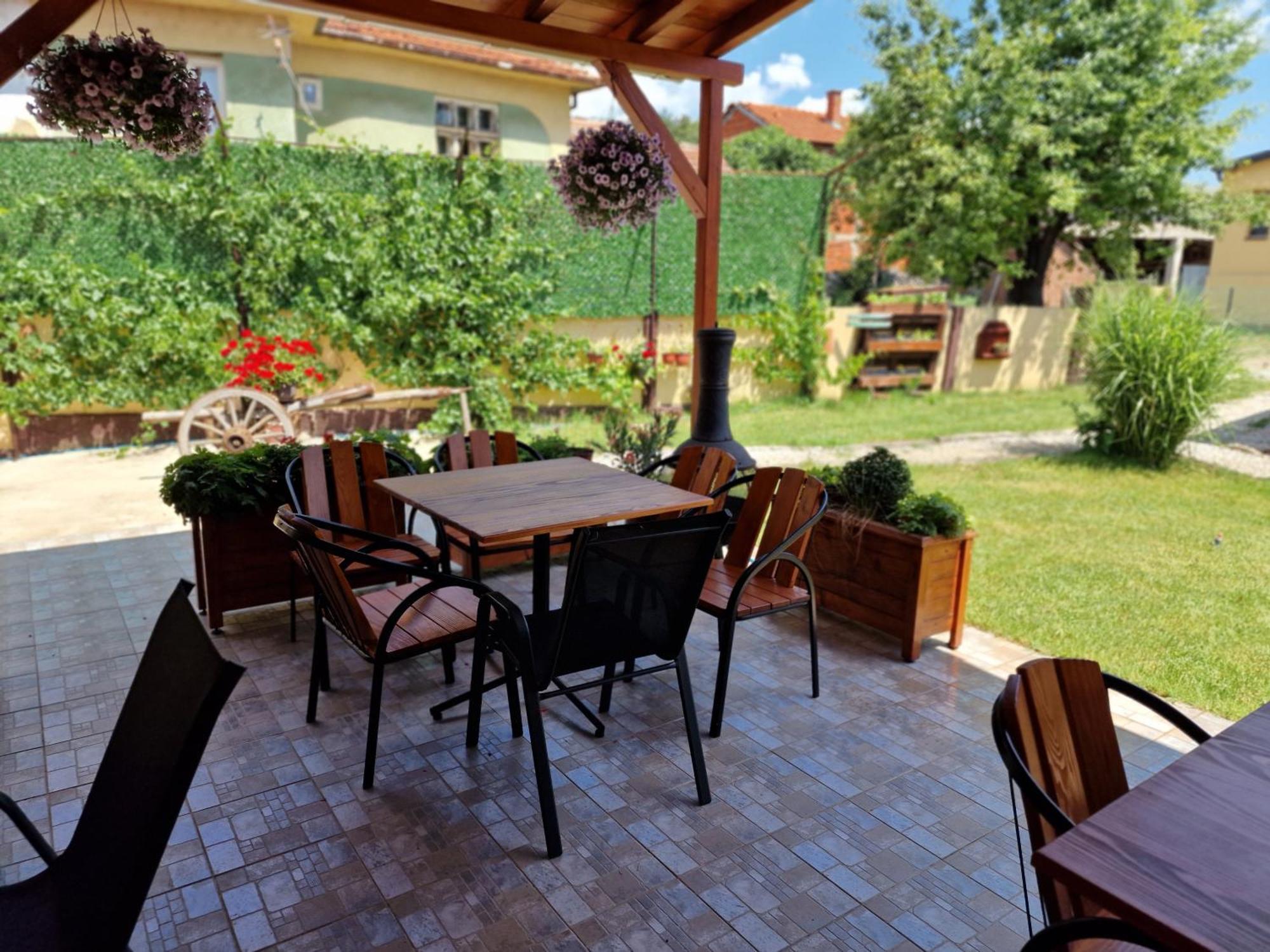 Konak -Guest House -Ramonda Serbika Ni Eksteriør bilde